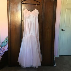 NEVER WORN PINK VERA WANG SIZE 10