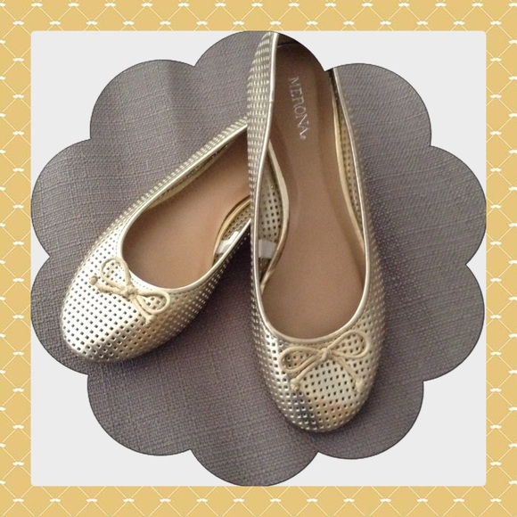 Merona Shoes - Gold flat shoes