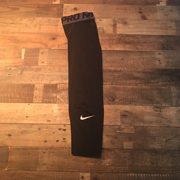 Nike Other - Men's Nike Pro 3/4 compression pants