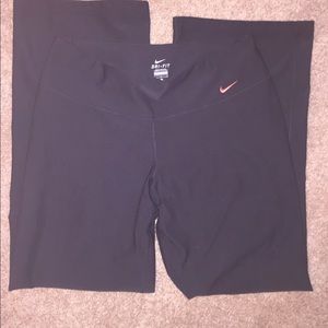 Large Nike yoga pants