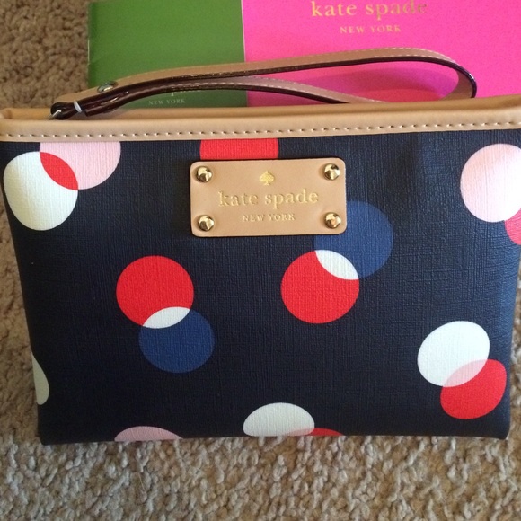 Ellison Avenue Imani bluebell wristlet - Picture 2 of 4