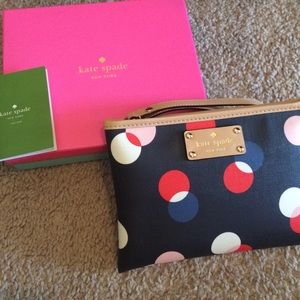 Ellison Avenue Imani bluebell wristlet