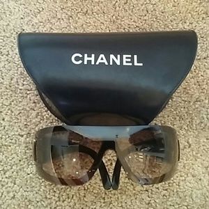CHANEL sunglasses