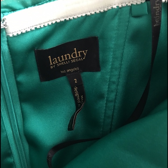 Laundry by Shelli Segal - Picture 4 of 4