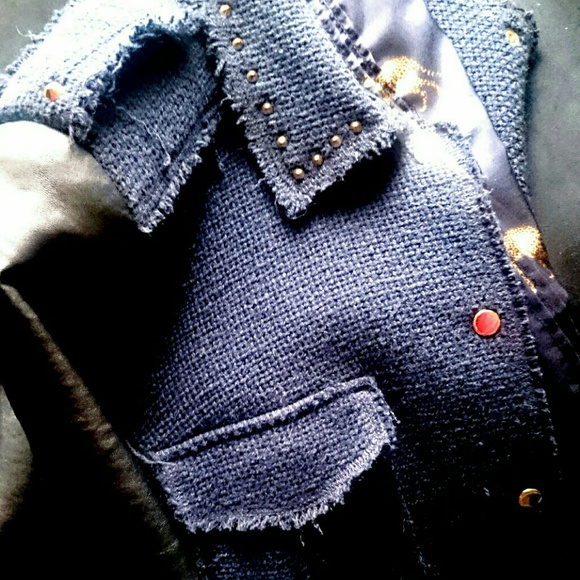 Navy Lrafaluc jacket