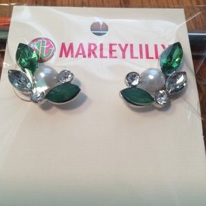 gorgeous emerald with pearl earrings