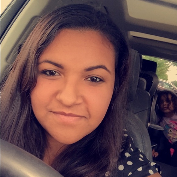 Meet your Posher, Maria - Picture 1 of 1