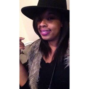 Meet your Posher, Ashley