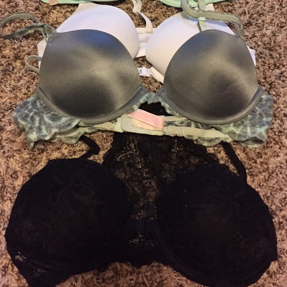 Pink Victoria secret bras