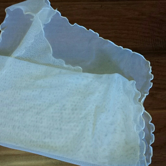 Bikini - Picture 3 of 3