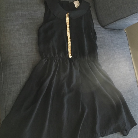 black dress with collar