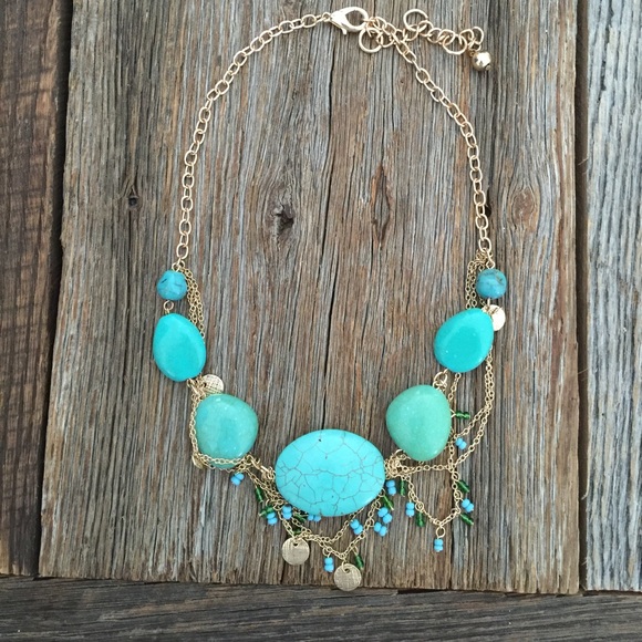 Beautiful Statement Necklace!