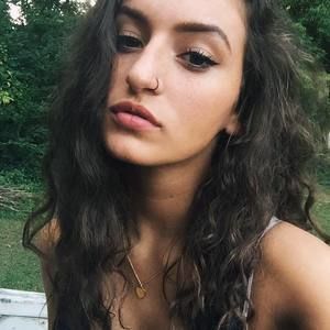 Meet your Posher, Ashleigh