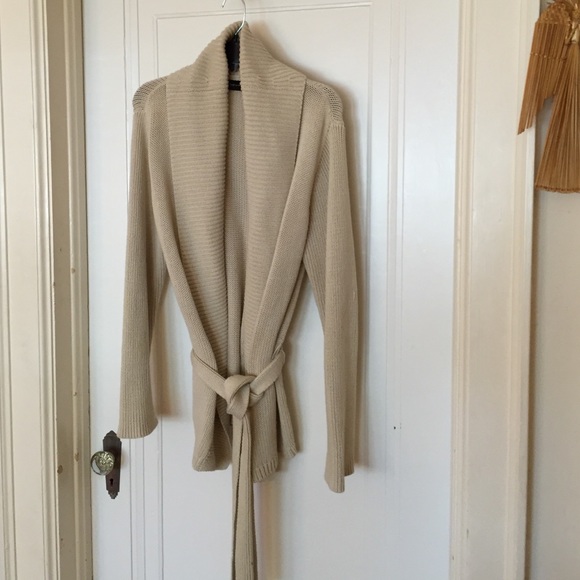Cardigan sweater