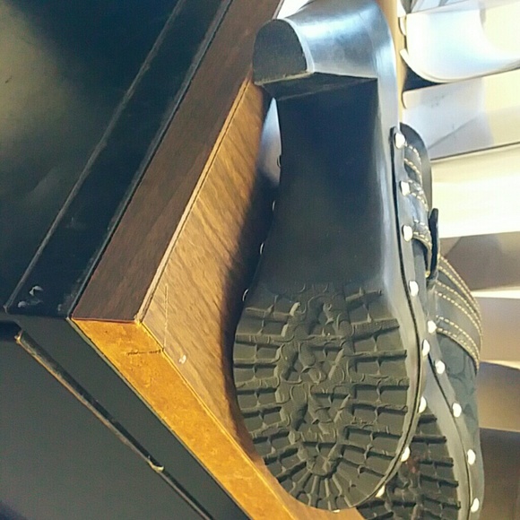 Coach Clogs - Picture 3 of 3