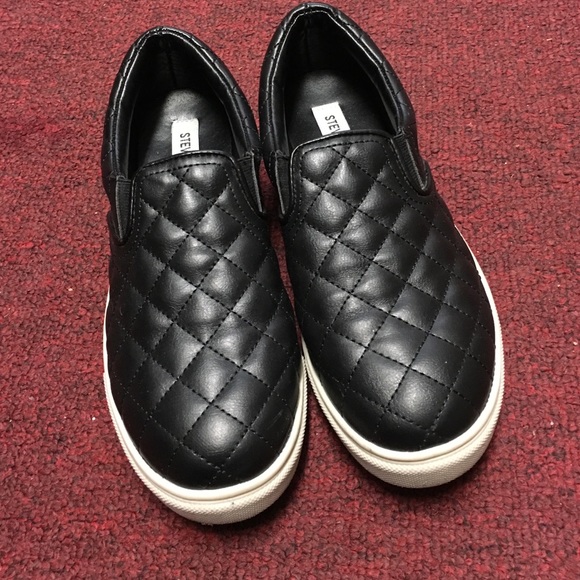 Steve Madden slip on shoes
