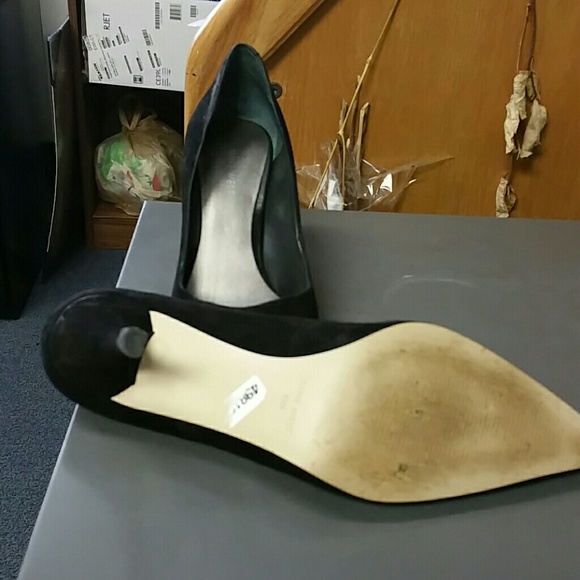 Pumps - Picture 2 of 3