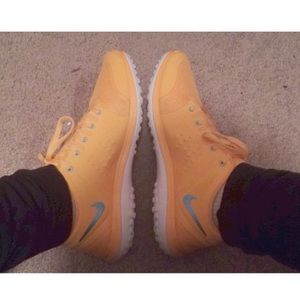 Gently used Nike running shoes