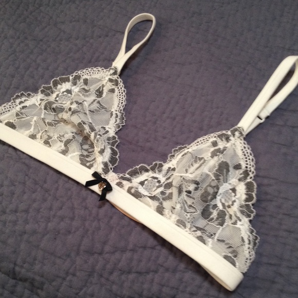 Victoria's Secret Other - Victoria's Secret lace body bralette NWT M