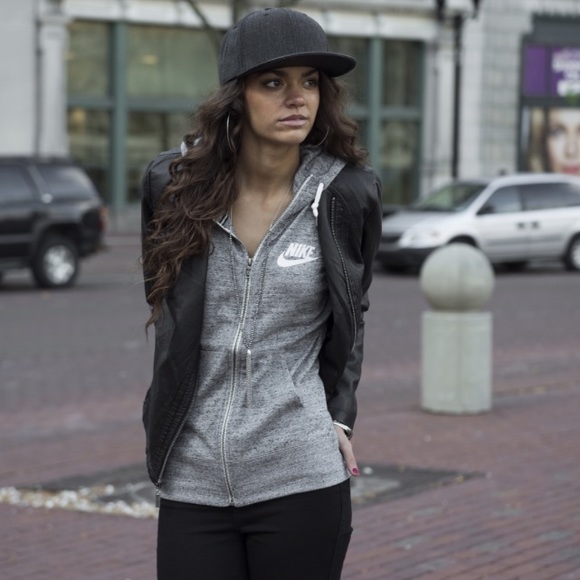 Nike Other - Gray Nike zip up hoodie ✌🏽️
