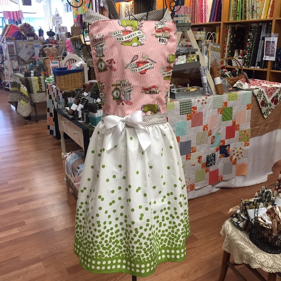 Retro Baking Apron - Picture 1 of 2