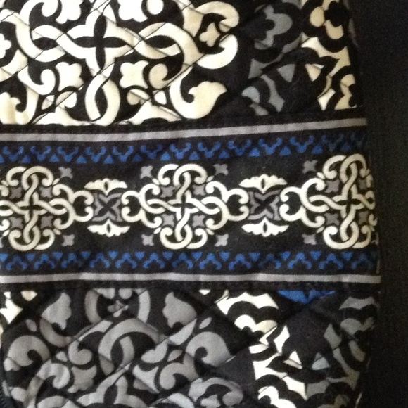 Vera Bradley Vera Vera Colbalt 9.5in pouch - Picture 4 of 4