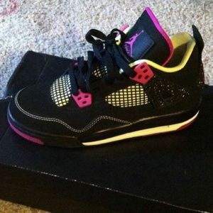 Jordan 4s