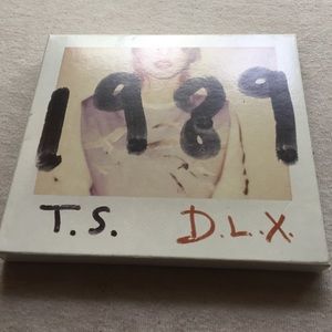 Taylor Swift 1989 Deluxe Album