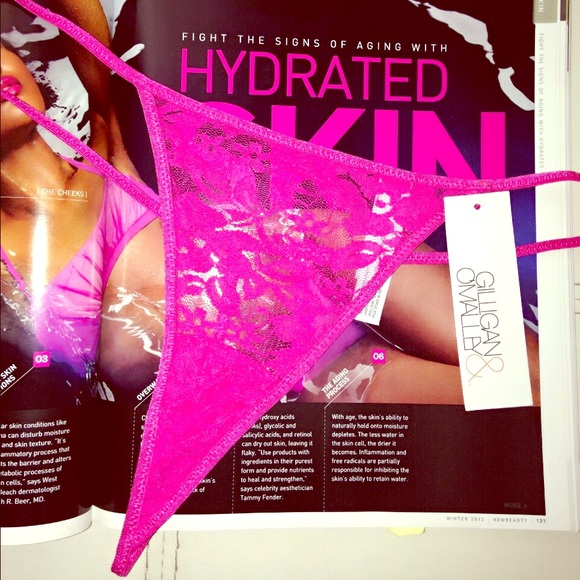 💗NWT Gilligan & O'Malley Floral Pink Lace Thong💗