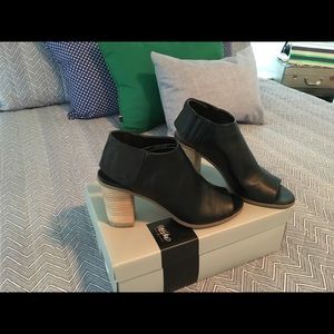 Open-toed, sling back booties
