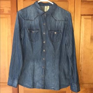 Girl Krazy chambray top