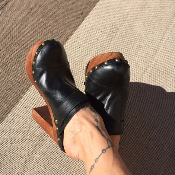 Woodies clogs