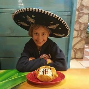 Meet your Posher, Cari