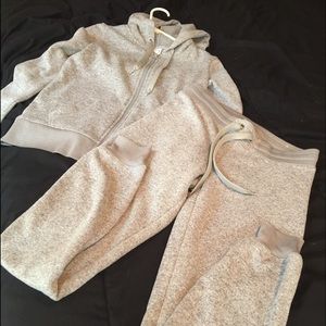 SOLD!!!!! 😁Aeropostale marled jogger set...