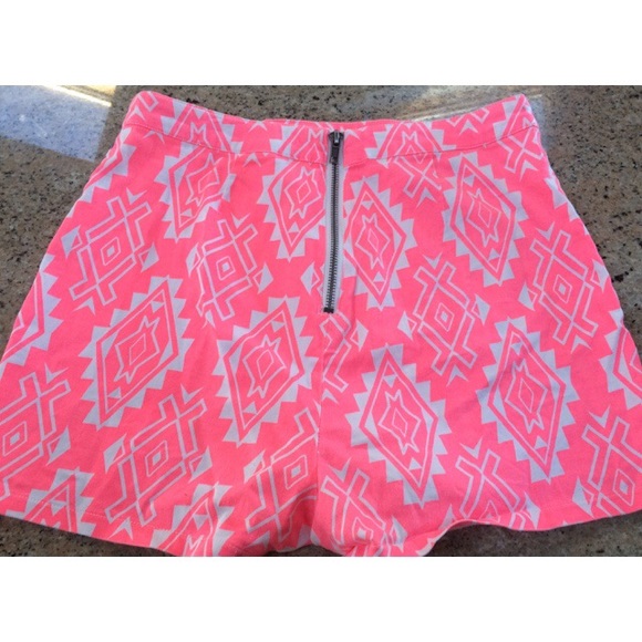 Aztec Strappy Top + High Waisted Short Bundle - Picture 3 of 4