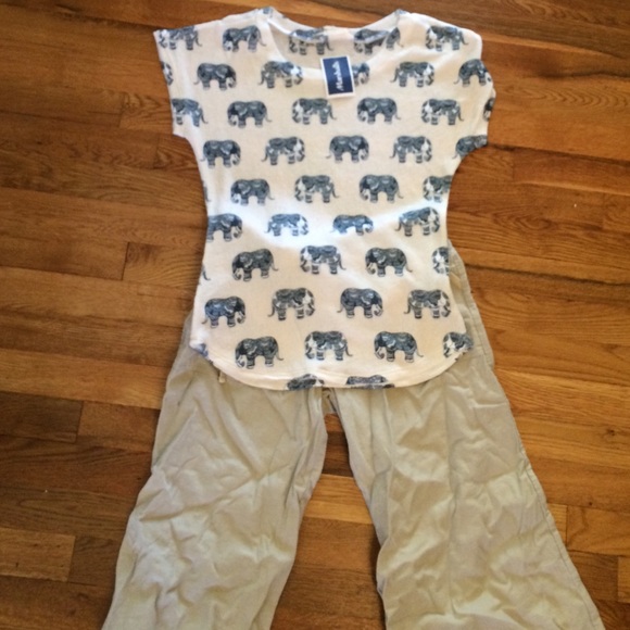 Short Sleeve Elephant shirt - Picture 1 of 3