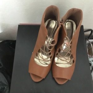Size 9 heels only worn once