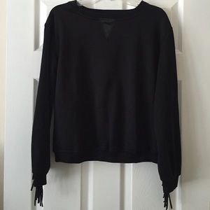 Boutique Sweaters - NWOT Unique Fringe Sweatshirt Boutique Sweaters - NWOT Unique Fringe Sweatshirt