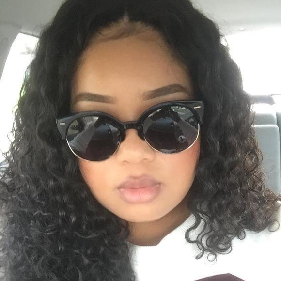 Meet your Posher, Courtney