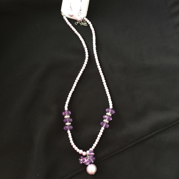 NWOT LAVENDER PURPLE NECKLACE AND EARRINGS