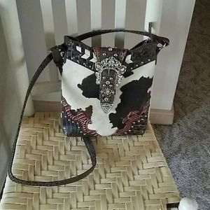 Cute cross body bag.  Brand  new