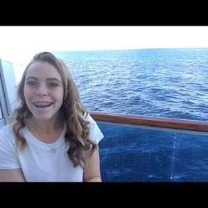 Meet your Posher, Hannah