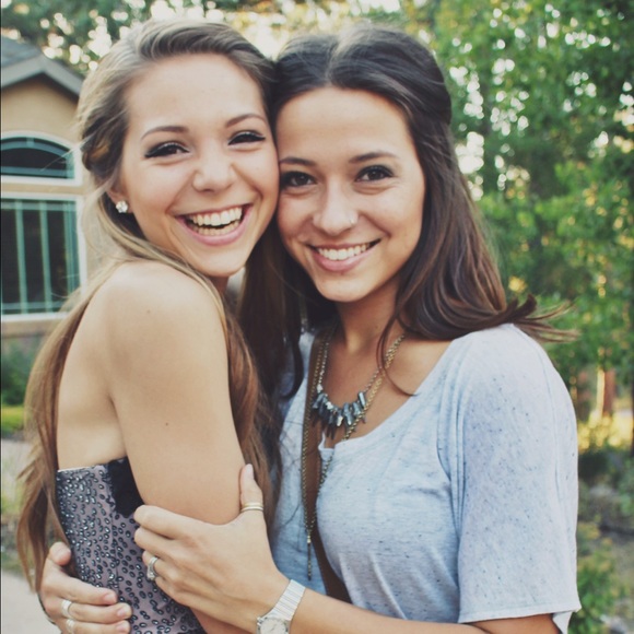 Meet your Posher, Holly