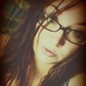 Meet your Posher, Manda