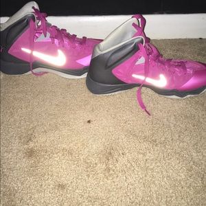 Nike shoes . Size 8 1/2 . Wore once
