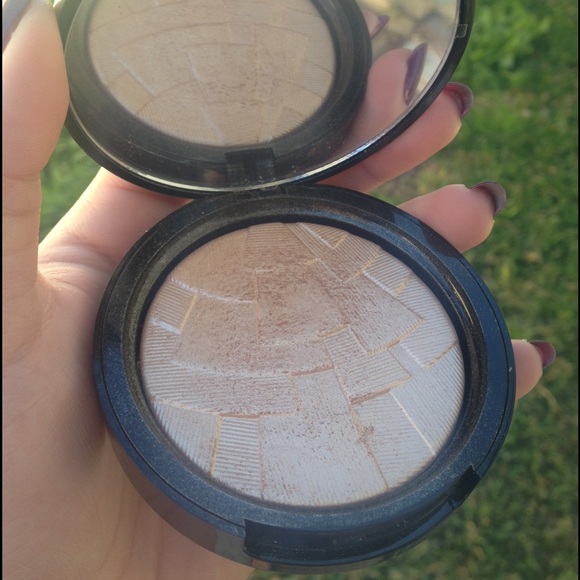 Anastasia Beverly Hills Other - Anastasia Beverly Hills So Hollywood illuminator