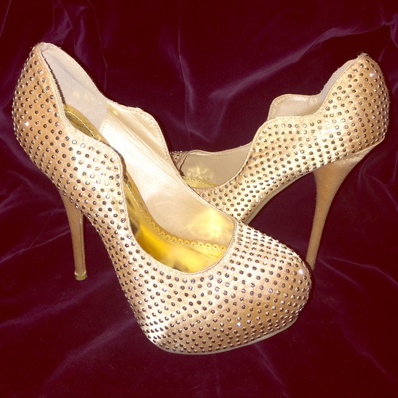 Cute Rhinestone Pump - Picture 1 of 1