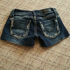 Day trip scorpio shorts