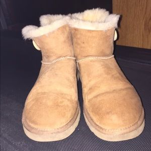 I have too many uggs