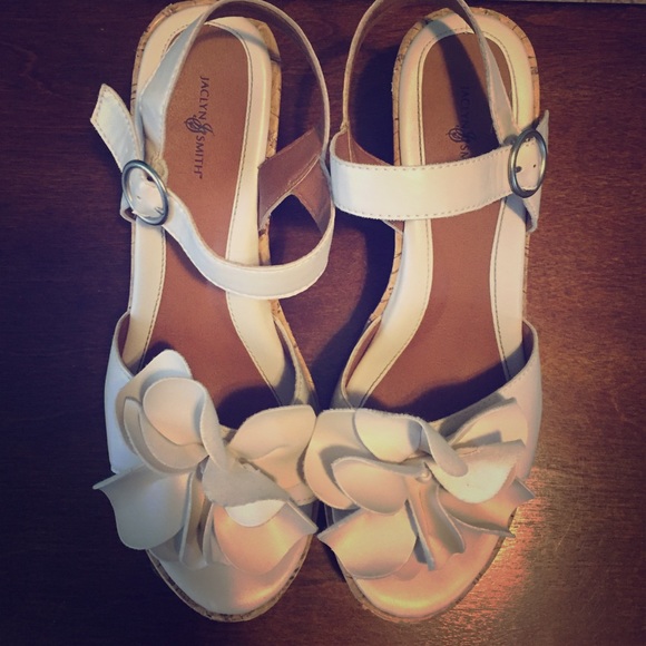 Cute wedges!! - Picture 1 of 1
